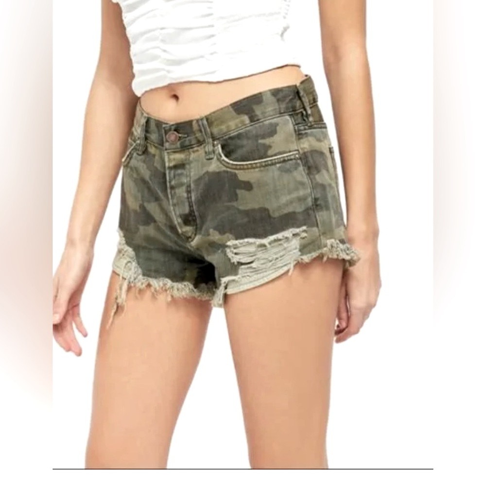 Free People Camo Cut off Short
